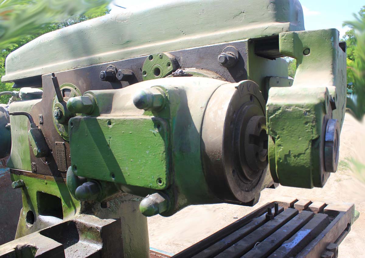 Фото фрезерного верстата 6Н81А